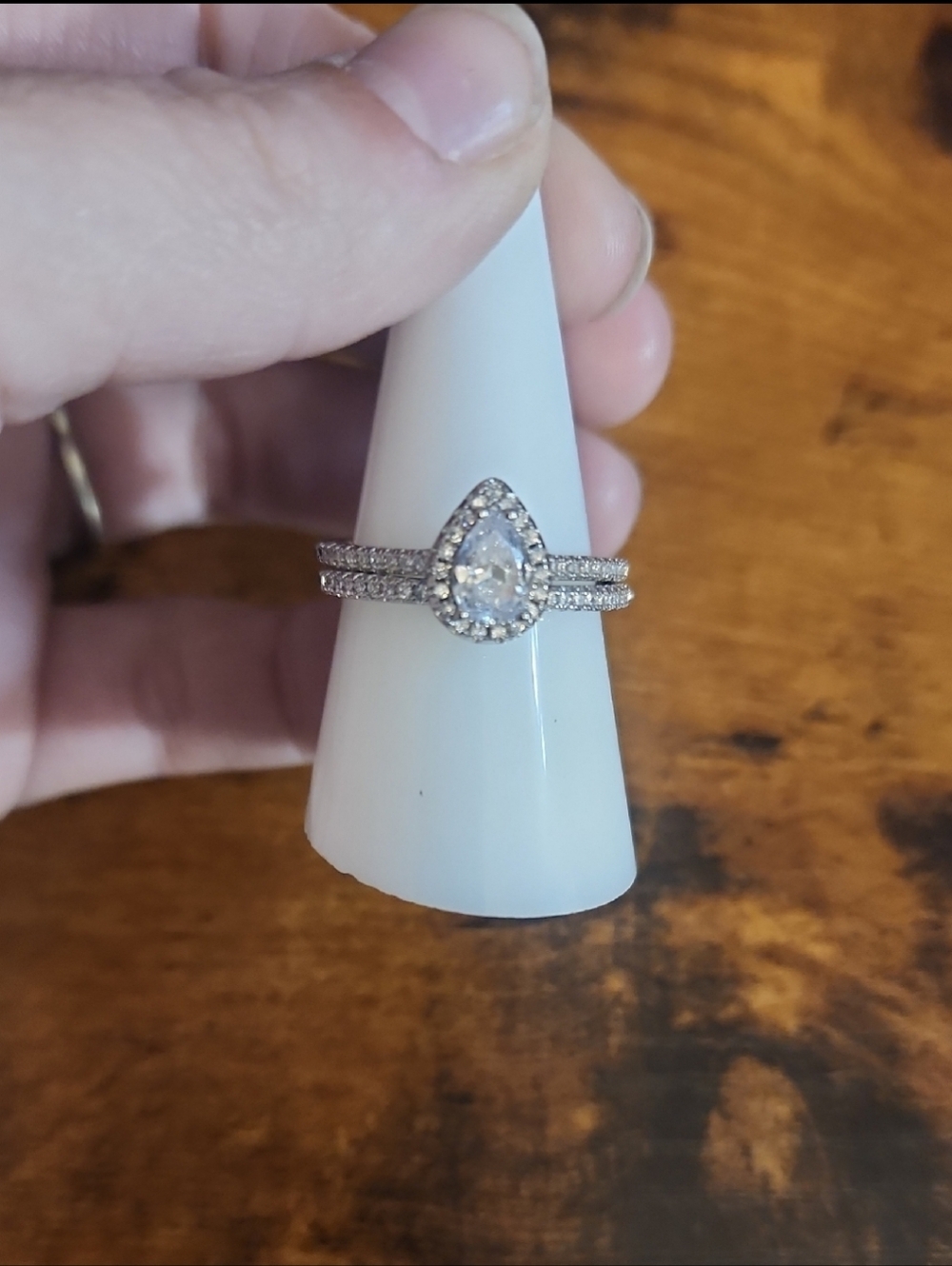Size 8 2pcs 925 Sterling Sliver High luster Cubic Zirconia Teardrop Dimonad Ring